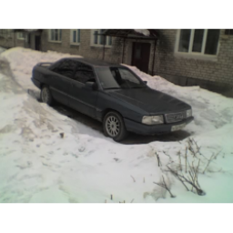 Автомобиль Audi 100 седан