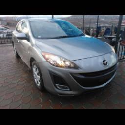 Автомобиль Mazda AXELA хэтчбек