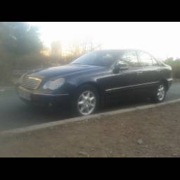 Автомобиль Mercedes-Benz C200 W203 Kompressor седан