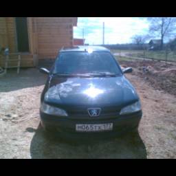 Автомобиль Peugeot-306 седан