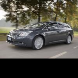 Автомобиль Toyota Avensis 1.8 седан