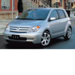 Автомобиль Toyota Ist хэтчбек