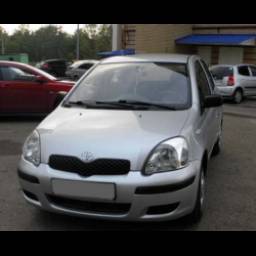 Автомобиль Toyota Yaris Vitz SCP10 хэтчбек